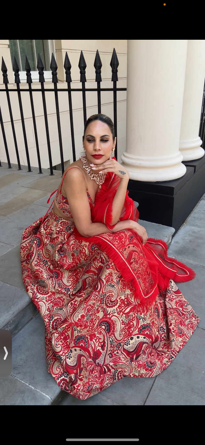 All over pleat dupatta with gold trim