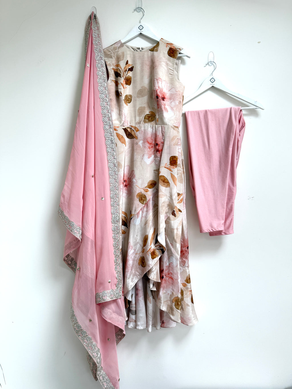 Asymmetric frill dress and suit set