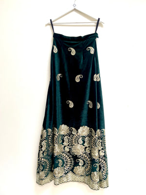 Ambi green velvet skirt and shawl set