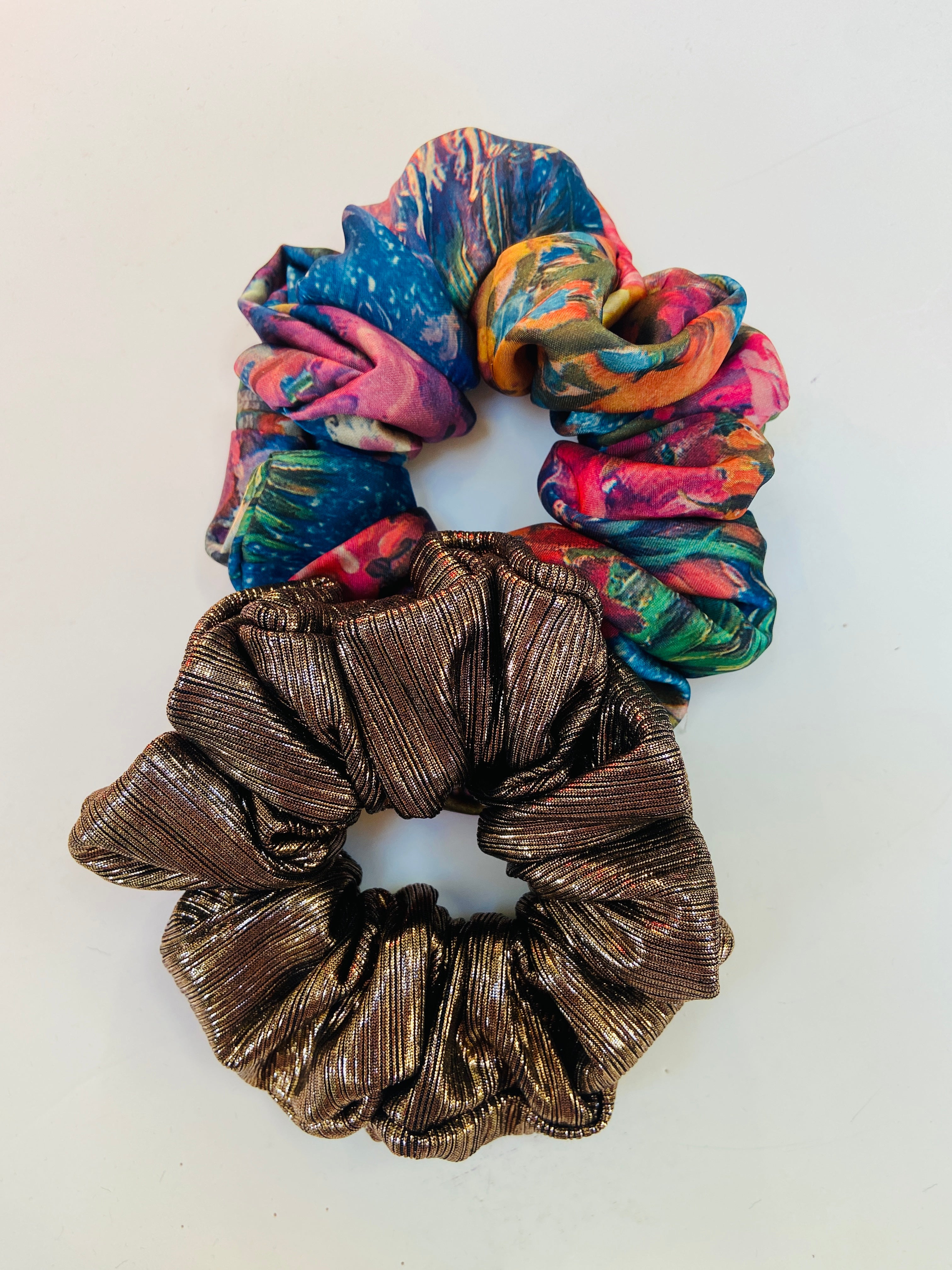 2pk blue and gold scrunchies