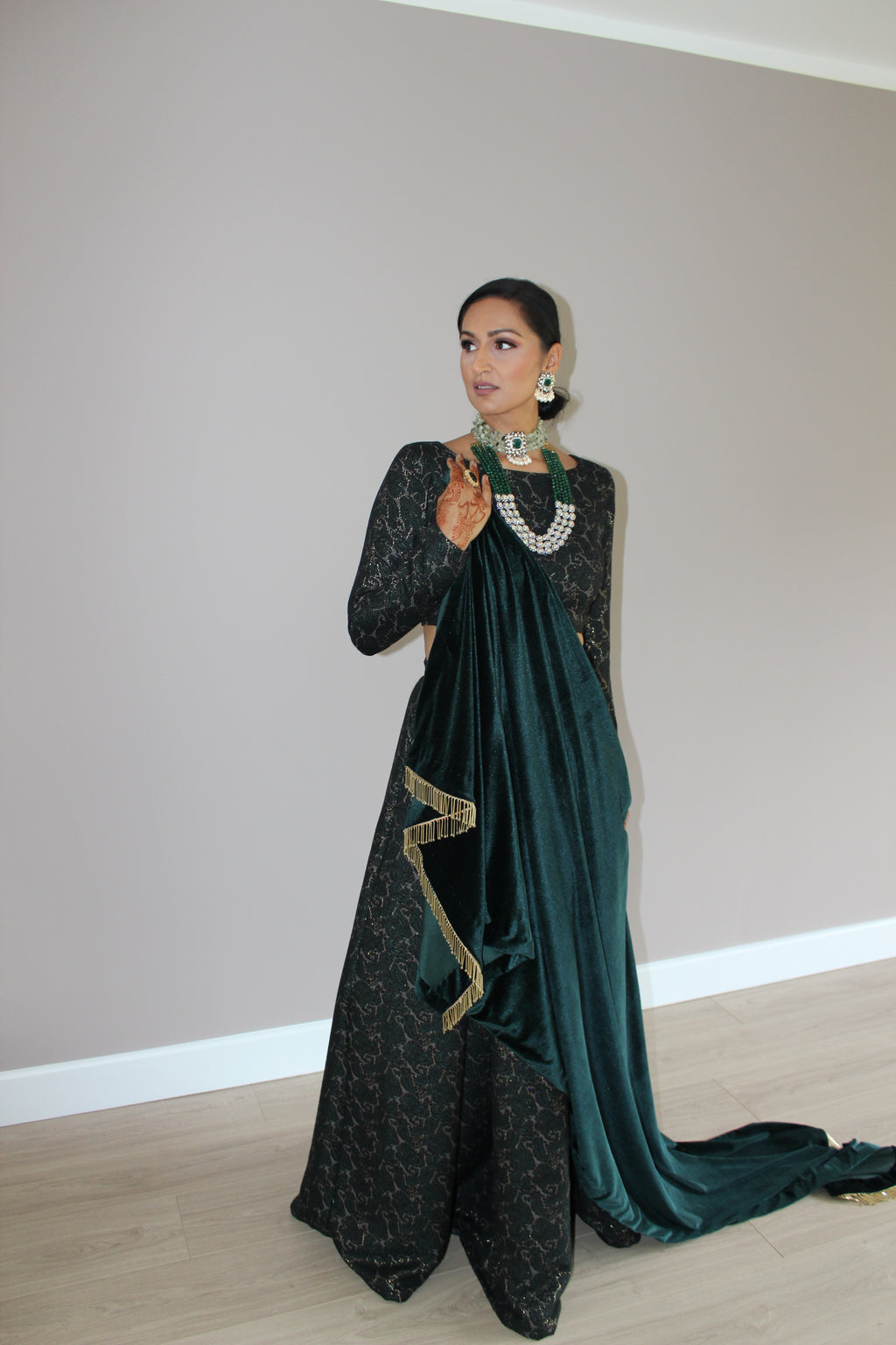 Velvet shawl available in various colours