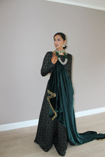 Velvet shawl available in various colours